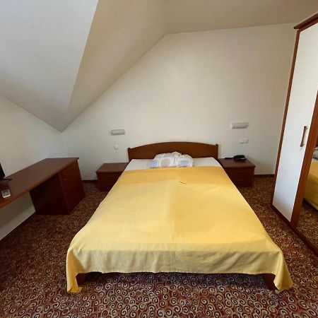 Hotel Gostisce Senica Senovo Exteriér fotografie