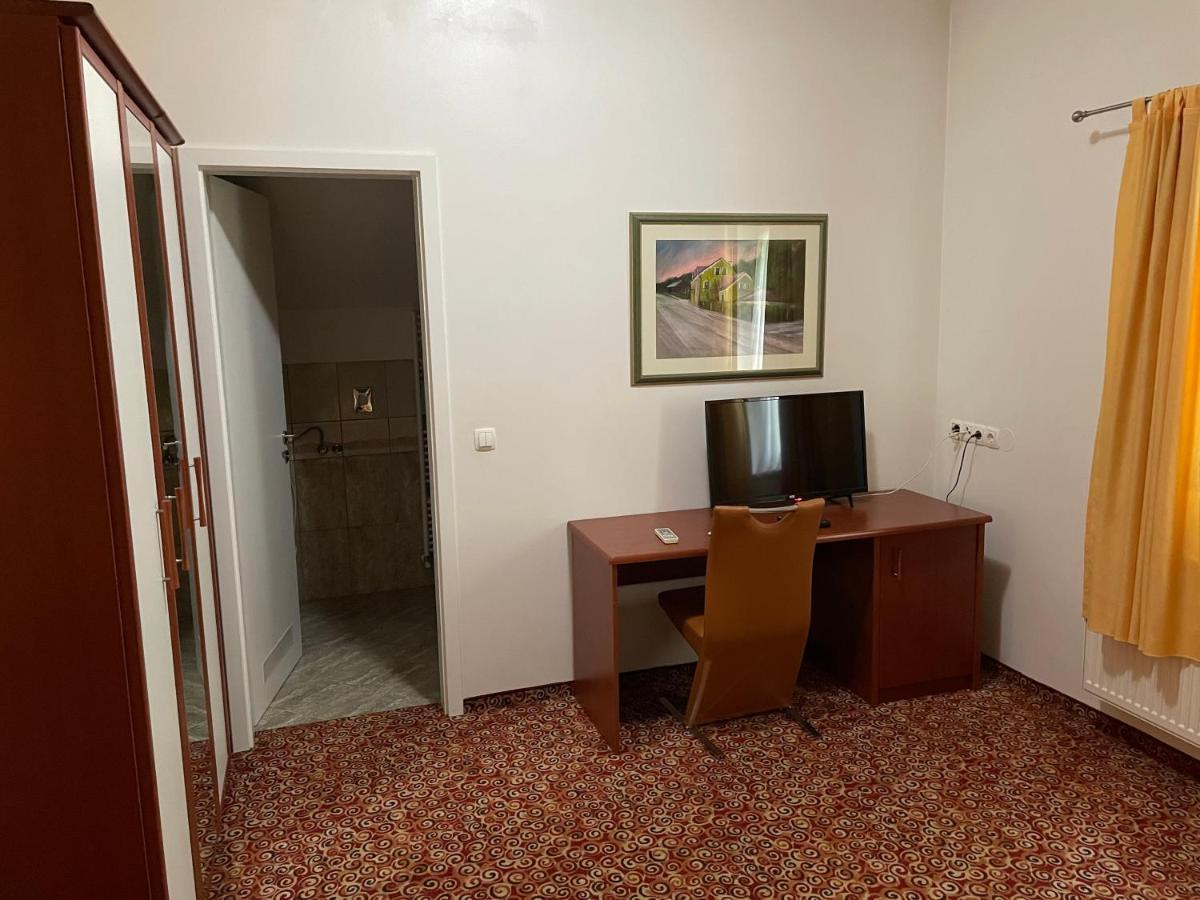 Hotel Gostisce Senica Senovo Exteriér fotografie